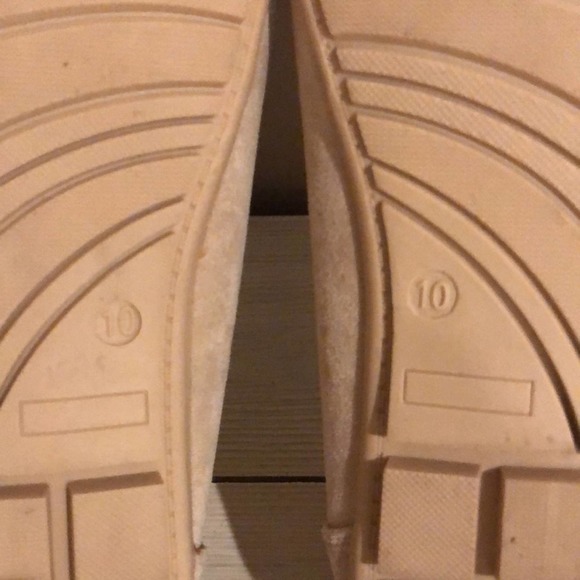 NWOB Moccasins Women’s Beige - Picture 7 of 7